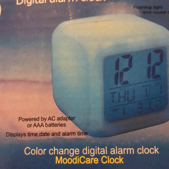 Color Changing Digital Alarm Clock - Picture 5 of 8